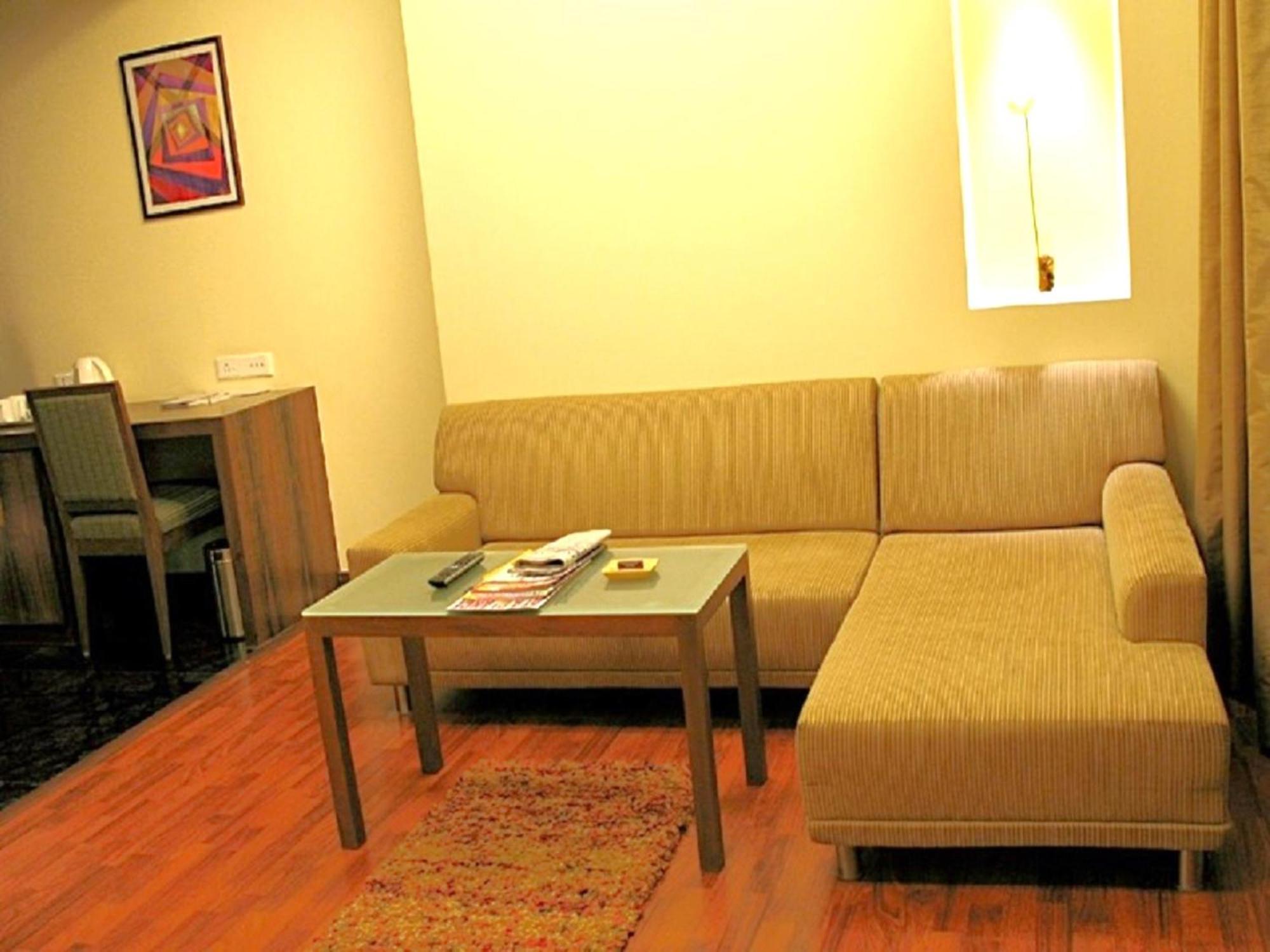 Hotel Studio Estique Pune Exterior foto
